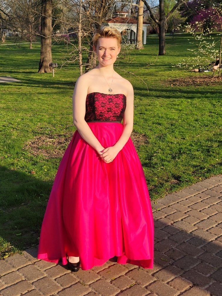 2022-04-22 Prom Cate.jpg